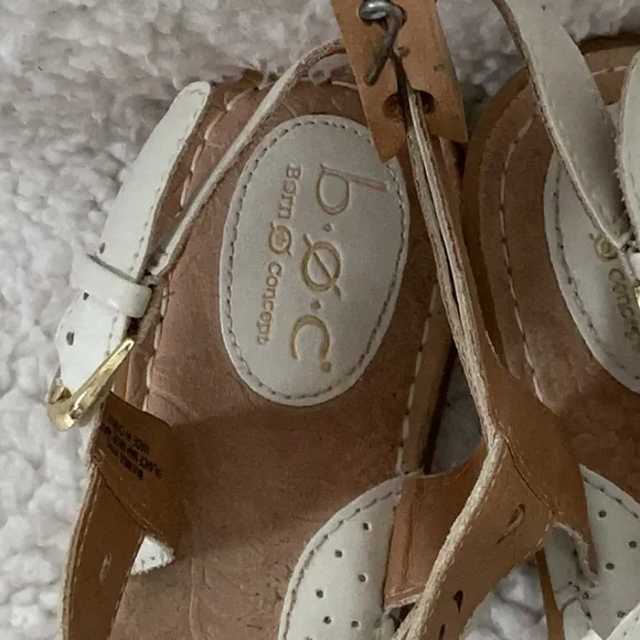 b.o.c. White and Tan Floral Cutout Sandals Size 9 - Picture 2 of 7